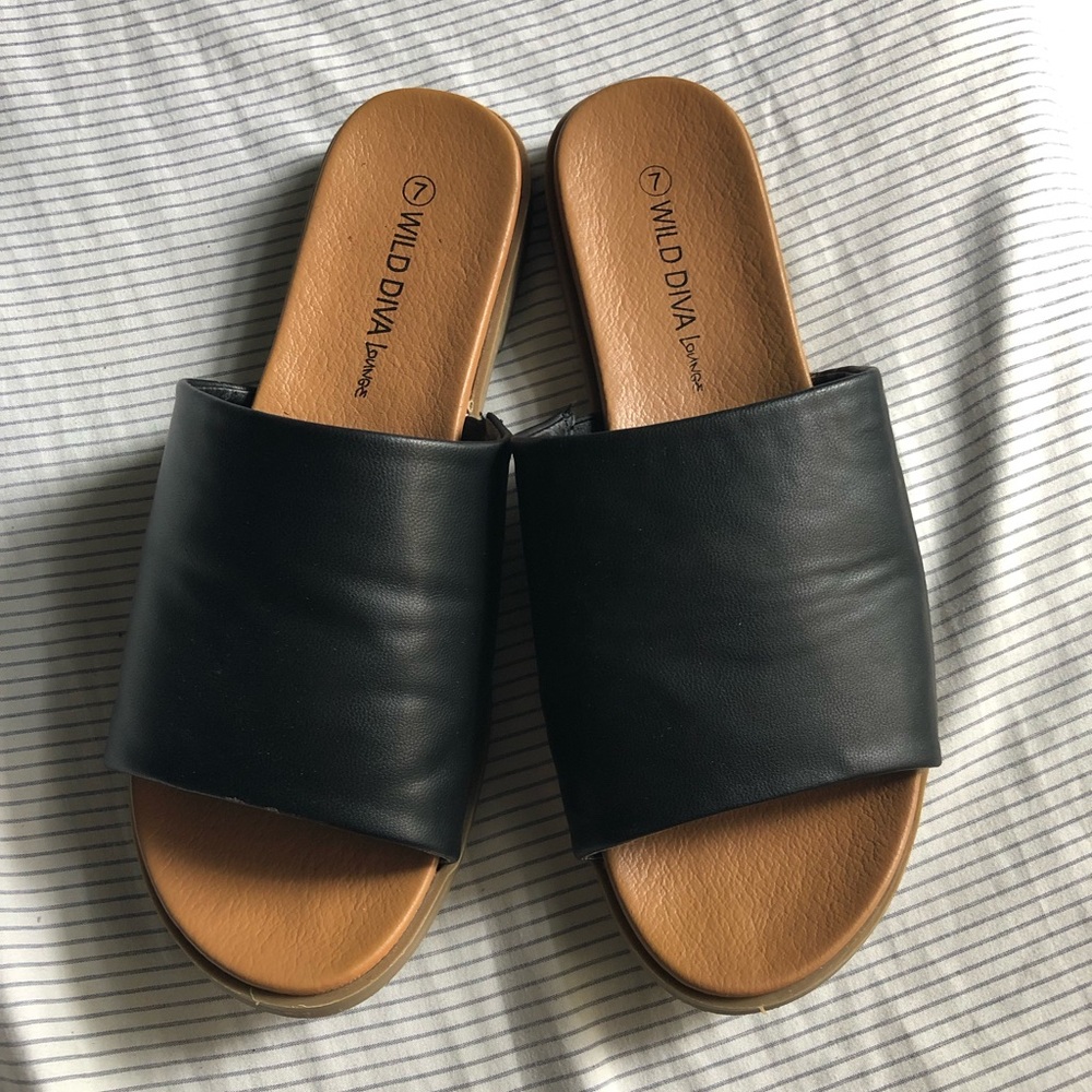 Black slide flats
